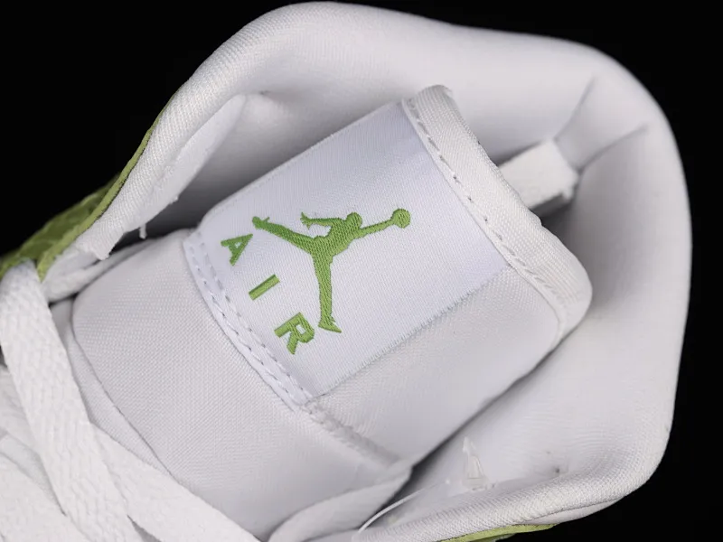 All categories Air Jordan Jordan series basketball shoes Air Jordan 1 Mid G version pure original Air Jordan 1 Mid SE "Green Python" AJ1 Joe 1 Green Snake DV2959-113
